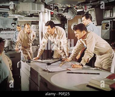 Original Film Title: ICE STATION ZEBRA.  English Title: ICE STATION ZEBRA.  Film Director: JOHN STURGES.  Year: 1968.  Stars: ROCK HUDSON. Credit: M.G.M/FILMWAYS / Album Stock Photo