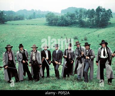 Original Film Title: THE LONG RIDERS.  English Title: THE LONG RIDERS.  Film Director: WALTER HILL.  Year: 1980.  Stars: KEITH CARRADINE; ROBERT CARRADINE; DAVID CARRADINE; RANDY QUAID; STACY KEACH; JAMES KEACH. Credit: UNITED ARTISTS / TRAXEL, MEL / Album Stock Photo