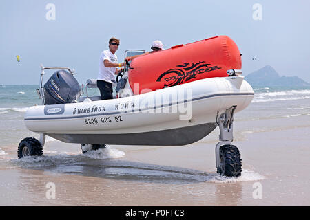 Amphibious Sealegs rigid inflatable boat Stock Photo