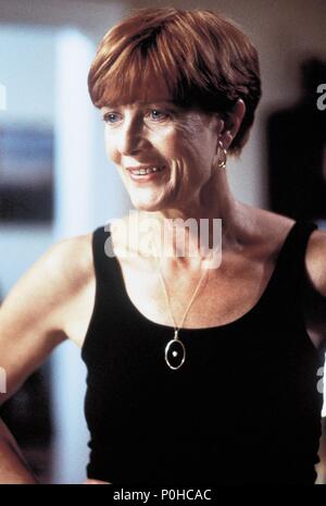 Original Film Title: DEEP IMPACT.  English Title: DEEP IMPACT.  Film Director: MIMI LEDER.  Year: 1998.  Stars: VANESSA REDGRAVE. Credit: PARAMOUNT PICTURES / ARONOWITZ, MILES / Album Stock Photo