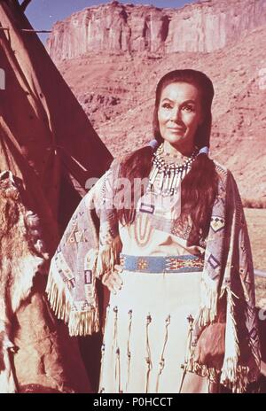 Original Film Title: CHEYENNE AUTUMN.  English Title: CHEYENNE AUTUMN.  Film Director: JOHN FORD.  Year: 1964.  Stars: DOLORES DEL RIO. Credit: WARNER BROTHERS / Album Stock Photo