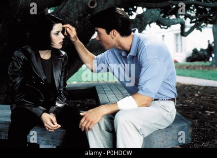 Neve Campbell & Jerry O'Connell Film: Scream 2 (USA 1997) Characters ...