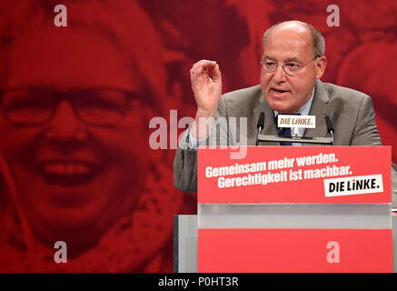 09 June 2018, Germany, Leipzig: Gregor Gysi, head of the European Left, speaks at the national party conference of Germany's The Left party. Photo: Britta Pedersen/dpa Stock Photo