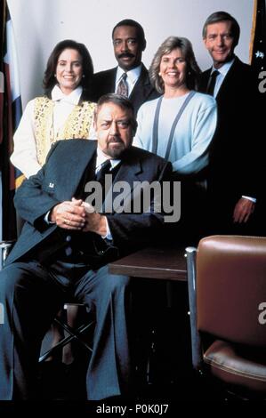 Original Film Title: RETURN OF IRONSIDE, THE-TV.  English Title: RETURN OF IRONSIDE, THE-TV.  Year: 1993.  Stars: RAYMOND BURR; DON MITCHELL; DON GALLOWAY. Credit: UNIVERSAL TV / Album Stock Photo