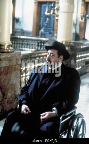 Original Film Title: RETURN OF IRONSIDE, THE-TV.  English Title: RETURN OF IRONSIDE, THE-TV.  Year: 1993.  Stars: RAYMOND BURR. Credit: UNIVERSAL TV / Album Stock Photo