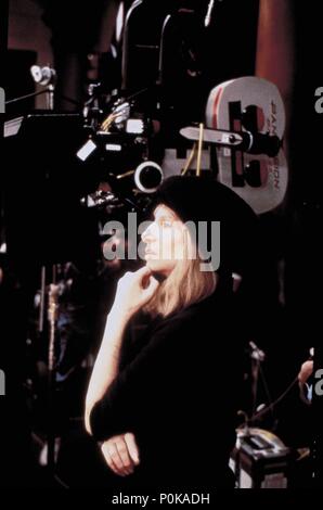 Original Film Title: THE MIRROR HAS TWO FACES.  English Title: THE MIRROR HAS TWO FACES.  Film Director: BARBRA STREISAND.  Year: 1996.  Stars: BARBRA STREISAND. Credit: COLUMBIA TRI STAR / JAMES, DAVID / Album Stock Photo