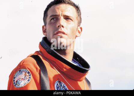 Original Film Title: ARMAGEDDON.  English Title: ARMAGEDDON.  Film Director: MICHAEL BAY.  Year: 1998.  Stars: BEN AFFLECK. Credit: TOUCHSTONE PICTURES / Album Stock Photo