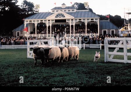 Original Film Title: BABE, THE GALLANT PIG.  English Title: BABE, THE GALLANT PIG.  Film Director: CHRIS NOONAN.  Year: 1995. Credit: UNIVERSAL PICTURES / TOWNLEY, JIM / Album Stock Photo