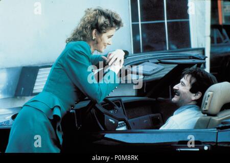 Original Film Title: CADILLAC MAN.  English Title: CADILLAC MAN.  Film Director: ROGER DONALDSON.  Year: 1990.  Stars: ROBIN WILLIAMS. Credit: ORION PICTURES / Album Stock Photo