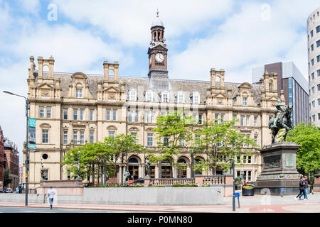The old General Post Office, and the Statue of Edward, Prince of Wales (The Black Prince), Leeds City Square, Leeds, West Yorkshire, England, UK Stock Photo