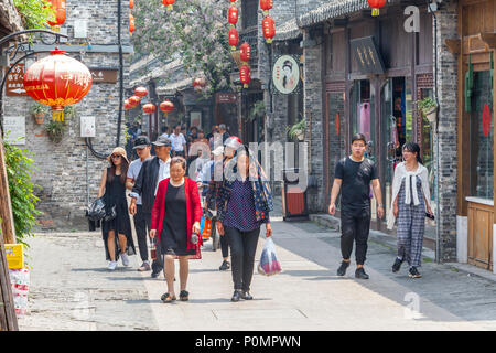 Yangzhou, Jiangsu, China.  Dong Guan Street Scene. Stock Photo