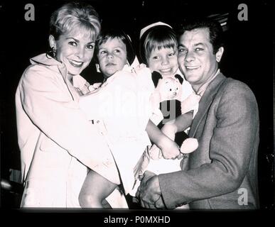 Stars: JAMIE LEE CURTIS; TONY CURTIS; JANET LEIGH. Stock Photo