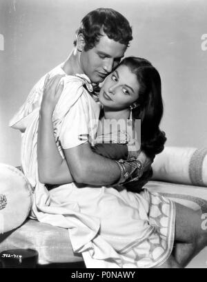 Original Film Title: THE SILVER CHALICE.  English Title: THE SILVER CHALICE.  Film Director: VICTOR SAVILLE.  Year: 1954.  Stars: PAUL NEWMAN; PIER ANGELI. Credit: WARNER BROTHERS / Album Stock Photo