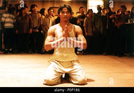 Original Film Title: ONG-BAK.  English Title: ONG-BAK: MUAY THAI WARRIOR.  Film Director: PRACHYA PINKAEW.  Year: 2003. Credit: SAHAMONGKOLFILM / Album Stock Photo