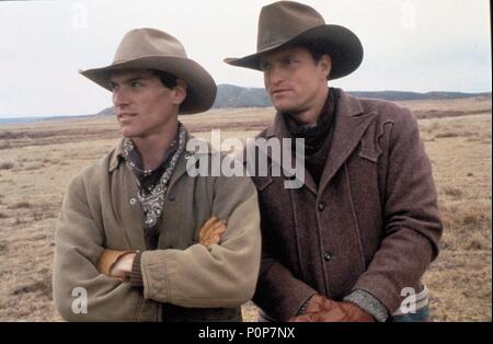 Original Film Title: THE HI-LO COUNTRY.  English Title: THE HI-LO COUNTRY.  Film Director: STEPHEN FREARS.  Year: 1998.  Stars: WOODY HARRELSON; BILLY CRUDUP. Credit: POLYGRAM / BALDWIN, SIDNEY / Album Stock Photo