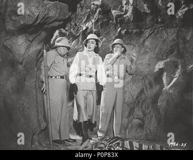 Original Film Title: ABBOTT AND COSTELLO MEET THE MUMMY.  English Title: ABBOTT AND COSTELLO MEET THE MUMMY.  Film Director: CHARLES LAMONT.  Year: 1955.  Stars: BUD ABBOTT; LOU COSTELLO; MARIE WINDSOR. Credit: UNIVERSAL PICTURES / Album Stock Photo