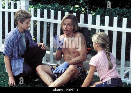 Original Film Title: DICKIE ROBERTS: FORMER CHILD STAR.  English Title: DICKIE ROBERTS: FORMER CHILD STAR.  Film Director: SAM WEISMAN.  Year: 2003.  Stars: TERRA SCOTT; JENNA BOYD; DAVID SPADE. Credit: TM/PARAMOUNT PICTURES / FELLMAN, MARK / Album Stock Photo