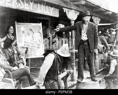 Original Film Title: THE WESTERNER.  English Title: THE WESTERNER.  Film Director: WILLIAM WYLER.  Year: 1940.  Stars: WALTER BRENNAN. Credit: UNITED ARTISTS/SAMUEL GOLDWYN / Album Stock Photo