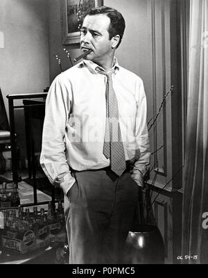 Original Film Title: THE ODD COUPLE.  English Title: THE ODD COUPLE.  Film Director: GENE SAKS.  Year: 1968.  Stars: JACK LEMMON. Credit: PARAMOUNT PICTURES / Album Stock Photo