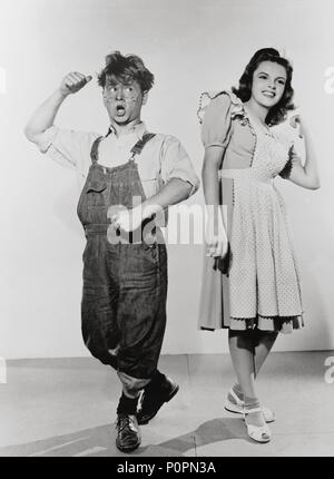 Original Film Title: BABES IN ARMS.  English Title: BABES IN ARMS.  Film Director: BUSBY BERKELEY.  Year: 1939.  Stars: MICKEY ROONEY; JUDY GARLAND. Credit: M.G.M / Album Stock Photo