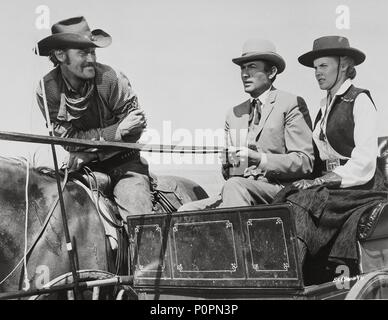 Original Film Title: THE BIG COUNTRY.  English Title: THE BIG COUNTRY.  Film Director: WILLIAM WYLER.  Year: 1958.  Stars: CHUCK CONNORS; GREGORY PECK; CARROLL BAKER. Credit: UNITED ARTISTS / Album Stock Photo