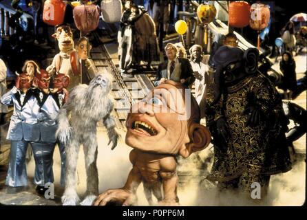 Original Film Title: MONKEYBONE.  English Title: MONKEYBONE.  Film Director: HENRY SELICK.  Year: 2001. Credit: 20TH CENTURY FOX / IOVINO, PETER / Album Stock Photo