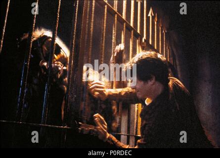 Original Film Title: AMERICAN WEREWOLF IN PARIS.  English Title: AMERICAN WEREWOLF IN PARIS.  Film Director: ANTHONY WALLER.  Year: 1997. Credit: STONEWOOD COM./HOLLYWOOD PICTURES / Album Stock Photo