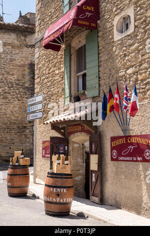 Chateauneuf du Pape Carpentras Vaucluse Provence-Alpes-Côte d'Azur France Stock Photo