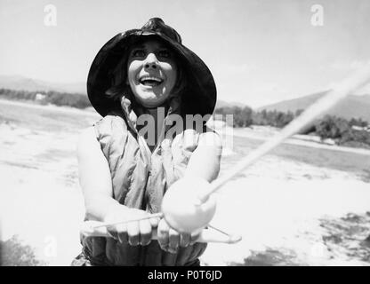 Original Film Title: OPERACION CABARETERA.  English Title: OPERACION CABARETERA.  Film Director: MARIANO OZORES HIJO.  Year: 1967.  Stars: GRACITA MORALES. Stock Photo