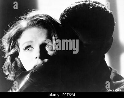 Original Film Title: EXPERIMENT IN TERROR.  English Title: EXPERIMENT IN TERROR.  Film Director: BLAKE EDWARDS.  Year: 1962.  Stars: LEE REMICK. Credit: COLUMBIA PICTURES / Album Stock Photo