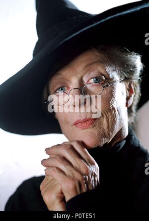 Maggie smith harry potter hi-res stock photography and images - Alamy