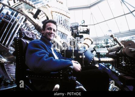 Original Film Title: THE TIME MACHINE.  English Title: THE TIME MACHINE.  Film Director: SIMON WELLS.  Year: 2002.  Stars: SIMON WELLS. Credit: DREAMWORKS SKG/WARNER BROS / COOPER, ANDREW / Album Stock Photo