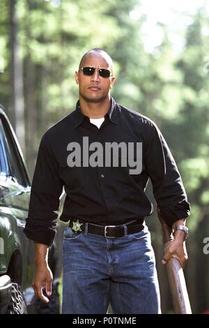 Original Film Title: WALKING TALL.  English Title: WALKING TALL.  Film Director: KEVIN BRAY.  Year: 2004.  Stars: THE ROCK. Credit: METRO GOLDWYN MAYER / AKESTER, BOB / Album Stock Photo