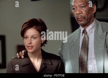 Original Film Title: HIGH CRIMES.  English Title: HIGH CRIMES.  Film Director: CARL FRANKLIN.  Year: 2002.  Stars: MORGAN FREEMAN; ASHLEY JUDD. Credit: 20TH CENTURY FOX / Album Stock Photo