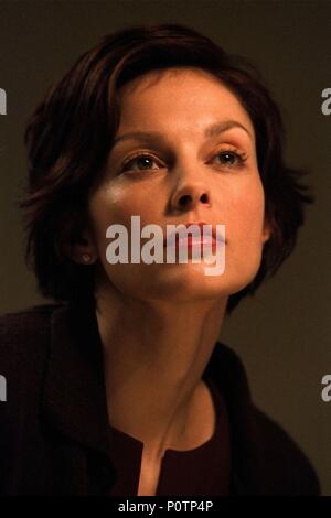 Original Film Title: HIGH CRIMES.  English Title: HIGH CRIMES.  Film Director: CARL FRANKLIN.  Year: 2002.  Stars: ASHLEY JUDD. Credit: 20TH CENTURY FOX / Album Stock Photo