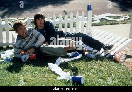 DUDE, WHERE'S MY CAR? (2000) ASHTON KUTCHER, SEANN WILLIAM SCOTT ...