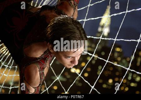 Original Film Title: SPIDER-MAN 2.  English Title: SPIDER-MAN 2.  Film Director: SAM RAIMI.  Year: 2004.  Stars: TOBEY MAGUIRE. Credit: COLUMBIA PICTURES/MARVEL ENTERTAINMENT / MOSELEY, MELISSA / Album Stock Photo