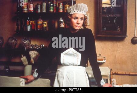 Original Film Title: GOSFORD PARK.  English Title: GOSFORD PARK.  Film Director: ROBERT ALTMAN.  Year: 2001.  Stars: EMILY WATSON. Credit: CAPITOL FILMS/CHICAGO FILMS/USA FILMS/MEDUSA PRODUZIONE/SAND / Album Stock Photo