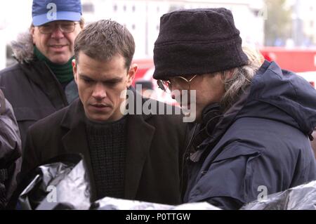 Original Film Title: THE BOURNE SUPREMACY.  English Title: THE BOURNE SUPREMACY.  Film Director: PAUL GREENGRASS.  Year: 2004.  Stars: MATT DAMON; PAUL GREENGRASS. Credit: UNIVERSAL STUDIOS / MAIDMENT, JAY / Album Stock Photo