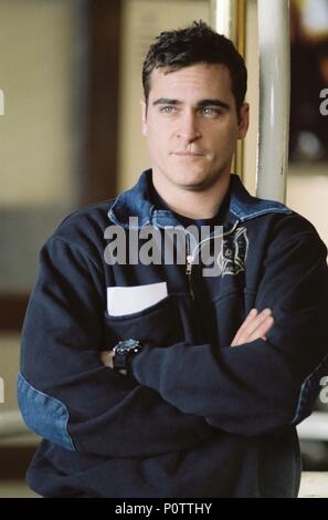 Original Film Title: LADDER 49.  English Title: LADDER 49.  Film Director: JAY RUSSELL.  Year: 2004.  Stars: JOAQUIN PHOENIX. Credit: TOUCHSTONE PICTURES / Album Stock Photo