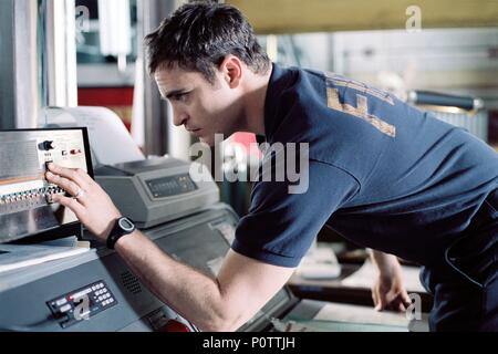 Original Film Title: LADDER 49.  English Title: LADDER 49.  Film Director: JAY RUSSELL.  Year: 2004.  Stars: JOAQUIN PHOENIX. Credit: TOUCHSTONE PICTURES / Album Stock Photo