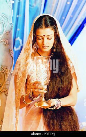 Original Film Title: DEVDAS.  English Title: DEVDAS.  Film Director: SANJAY LEELA BHANSALI.  Year: 2002.  Stars: AISHWARYA RAI. Credit: PATHE / Album Stock Photo