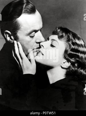 Original Film Title: ARCH OF TRIUMPH.  English Title: ARCH OF TRIUMPH.  Film Director: LEWIS MILESTONE.  Year: 1948.  Stars: CHARLES BOYER; INGRID BERGMAN. Credit: UNITED ARTISTS / Album Stock Photo