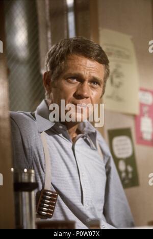 Original Film Title: BULLITT.  English Title: BULLITT.  Film Director: PETER YATES.  Year: 1968.  Stars: STEVE MCQUEEN. Credit: WARNER BROTHERS / Album Stock Photo