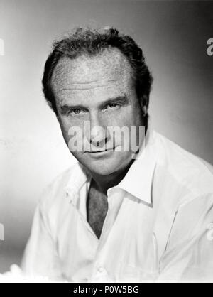 Original Film Title: THAT KIND OF WOMAN.  English Title: THAT KIND OF WOMAN.  Film Director: SIDNEY LUMET.  Year: 1959.  Stars: JACK WARDEN. Credit: PARAMOUNT PICTURES / Album Stock Photo