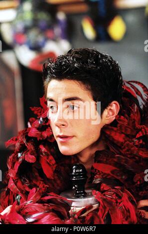 Original Film Title: CONFESSIONS OF A TEENAGE DRAMA QUEEN. English