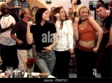 Original Film Title: THE SWEETEST THING.  English Title: THE SWEETEST THING.  Film Director: ROGER KUMBLE.  Year: 2002.  Stars: CAMERON DIAZ; CHRISTINA APPLEGATE; SELMA BLAIR. Credit: KONRAD PICTURES/COLUMBIA PICTURES CORPORATION / Album Stock Photo