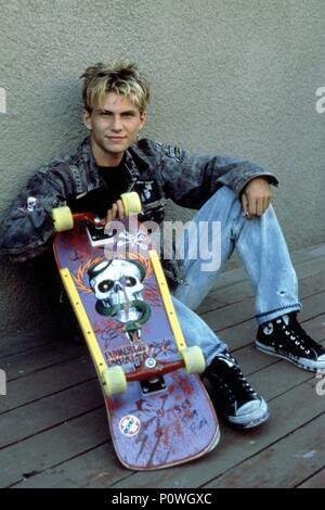 Original Film Title: GLEAMING THE CUBE.  English Title: GLEAMING THE CUBE.  Film Director: GRAEME CLIFFORD.  Year: 1989.  Stars: CHRISTIAN SLATER. Credit: RANK / Album Stock Photo