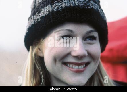 Original Film Title: THE MOTHMAN PROPHECIES.  English Title: THE MOTHMAN PROPHECIES.  Film Director: MARK PELLINGTON.  Year: 2002.  Stars: LAURA LINNEY. Credit: LAKESHORE ENTERTAINMENT / Album Stock Photo