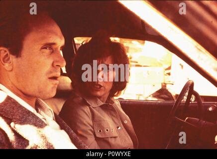 Original Film Title: BADGE 373.  English Title: BADGE 373.  Film Director: MARTIN SCORSESE; HOWARD KOCH.  Year: 1973.  Stars: ROBERT DUVALL; VERNA BLOOM. Credit: PARAMOUNT PICTURES / Album Stock Photo